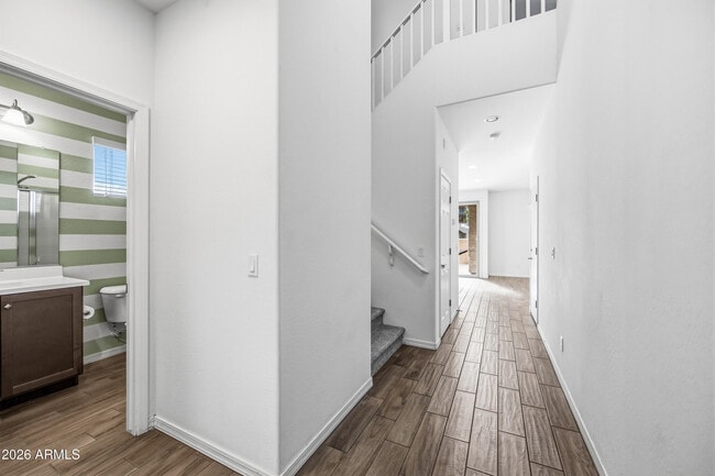 Photo - 668 N Sparrow Ct