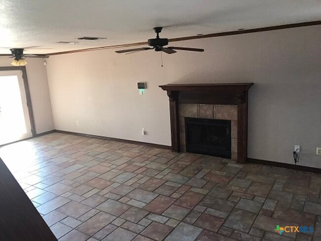 Photo - 419 Tomahawk Dr