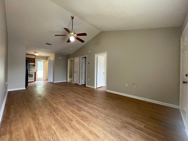 Photo - 100 Lanier Dr Unit 10