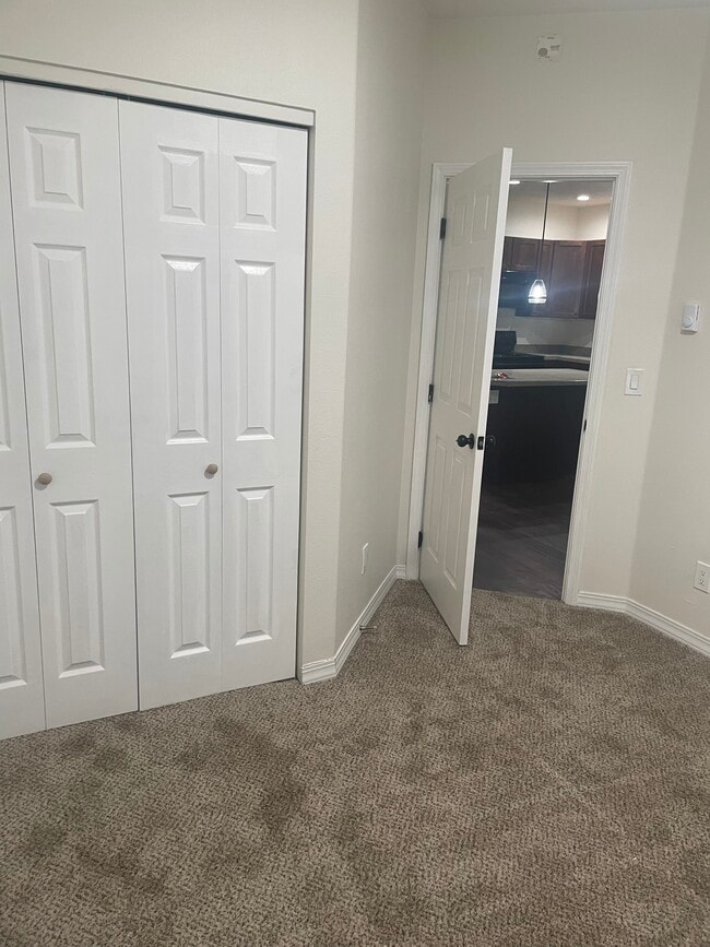 LARGE CLOSETS - 1629 4th Ave W