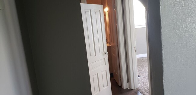 Photo - 103-832 S Washington St Unit 833-1/2 South Washington Street