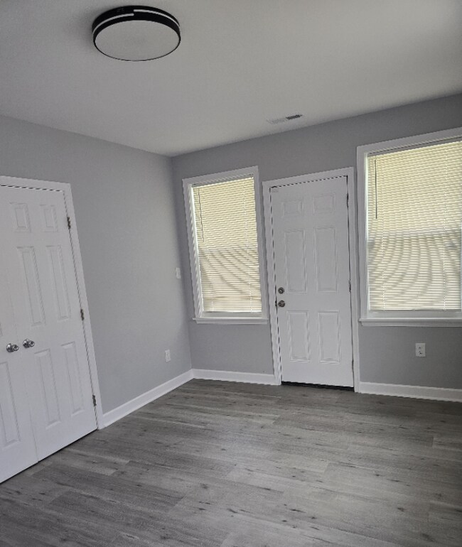 Building Photo - 4303 Urn St