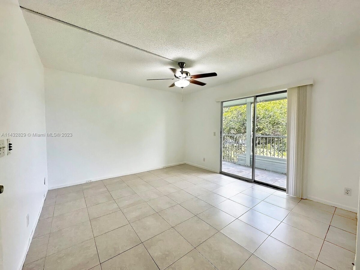 Photo - 1755 W 60th St Unit D