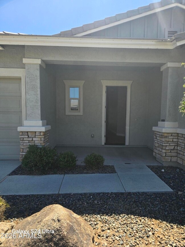 Photo - 5605 N 189th Dr