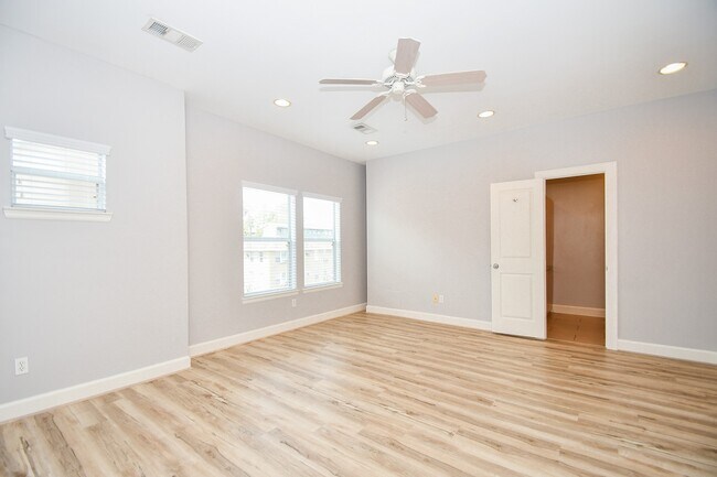 Photo - 3507 Mosley Ct Unit F