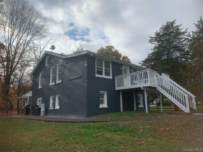 Building Photo - 97 Holloran Rd Unit 1