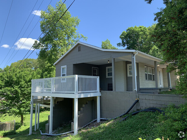 Building Photo - 1862 Randolph St Rental