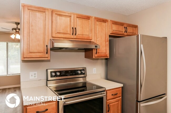 Photo - 542 Ortega St SE