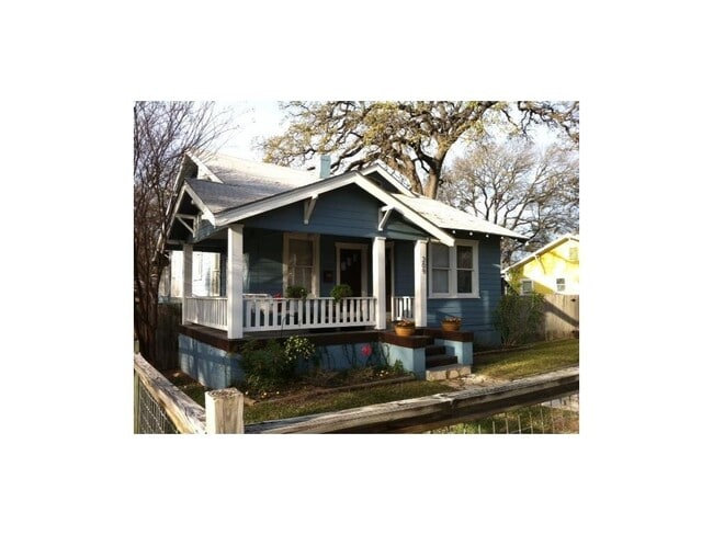 Photo - 209 E 35th St Unit A