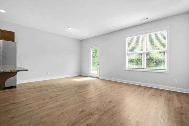 Photo - 3 Bedroom/2.5 Bath/1 Car Garage Townhome