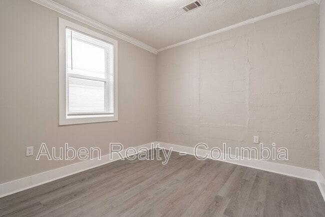 Photo - 1216 1/2 Gregg Street