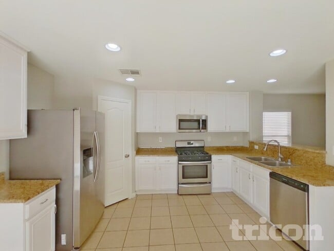 Photo - 697 Wallington Estate St