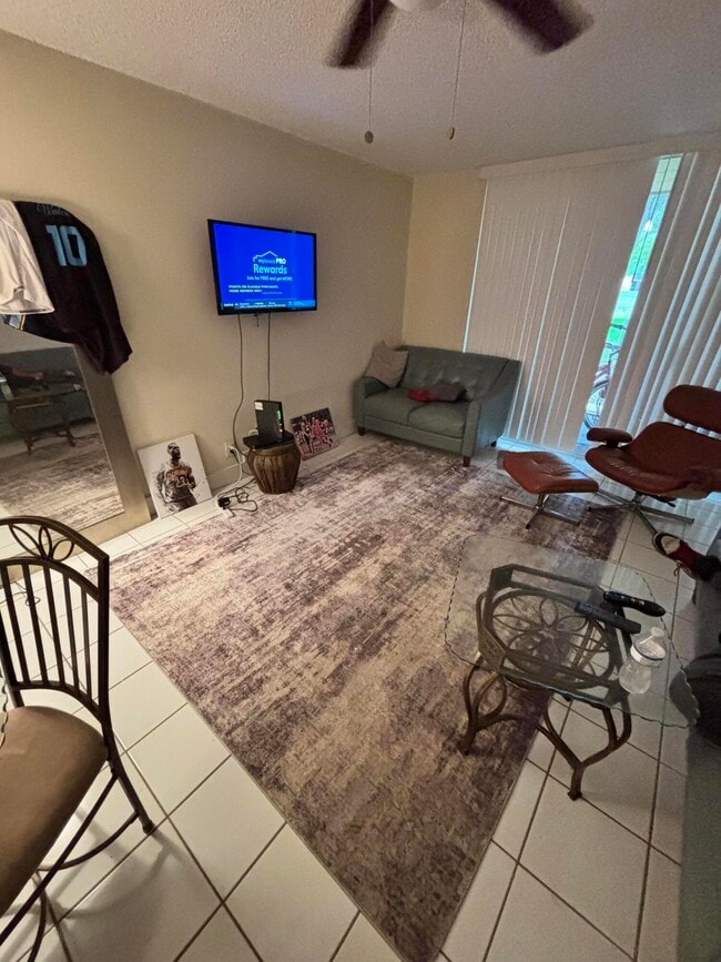 Photo - 3121 NW 47th Terrace Unidad 107