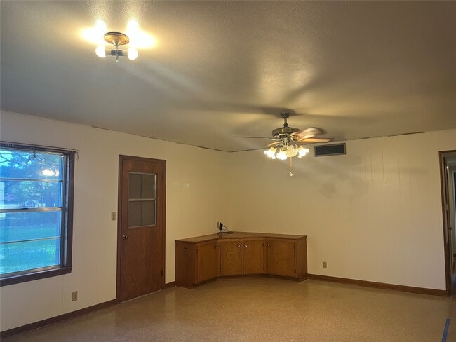 Photo - 106 Jane Dr