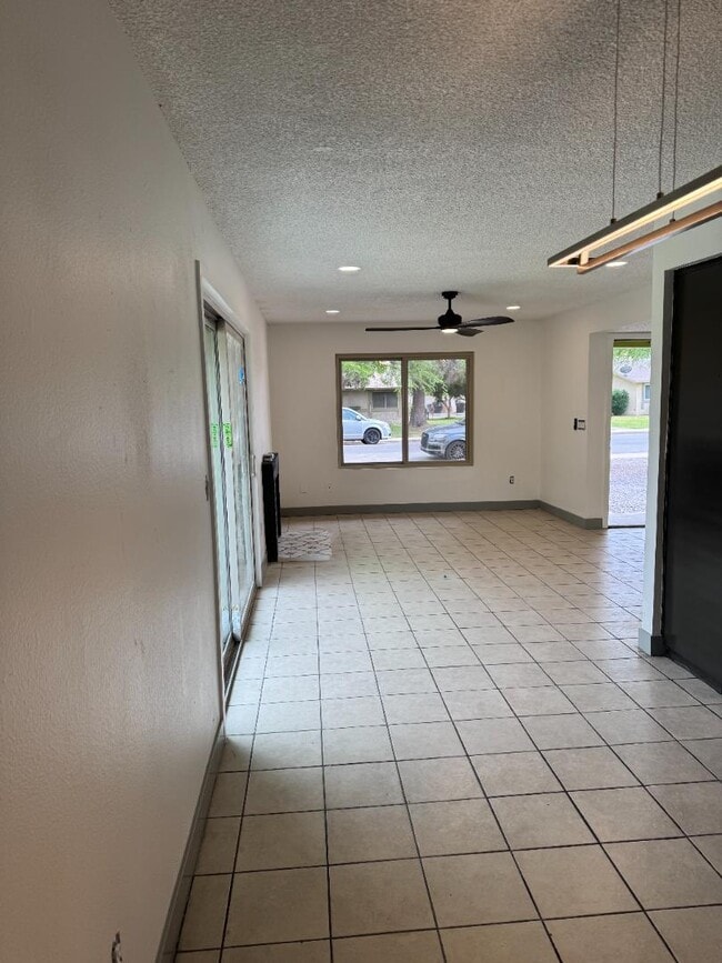 Photo - 8130 N 33rd Dr