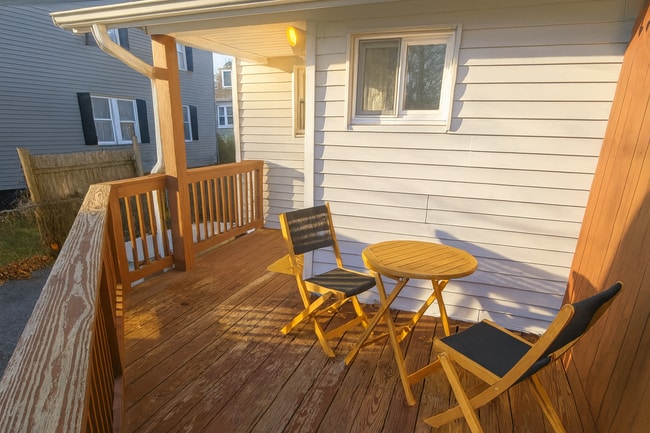 Private deck - 197 Rockledge Ave
