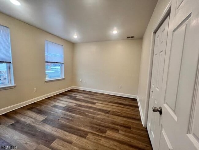 Building Photo - 12 Seeley St