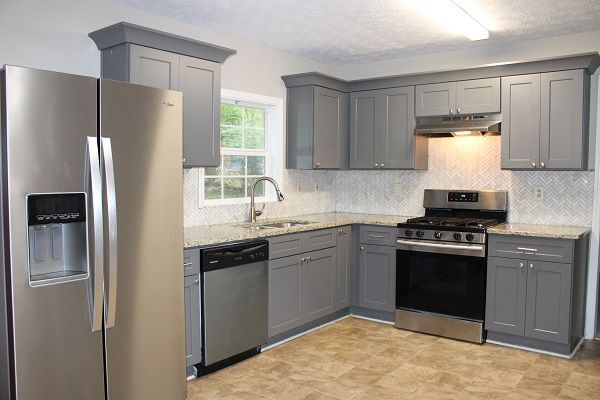 Photo - 888 Chartley Dr SW