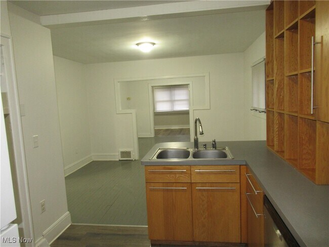 Photo - 3754 W 130th St