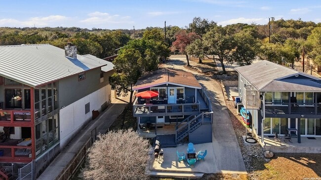 Photo - 2681 Lakeview Dr