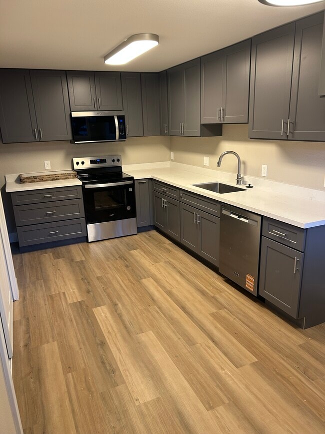 Photo - 323 S Pioneer Casa