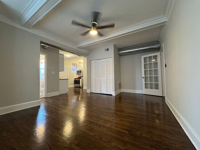 Photo - 1455 W Summerdale Ave Unit 1