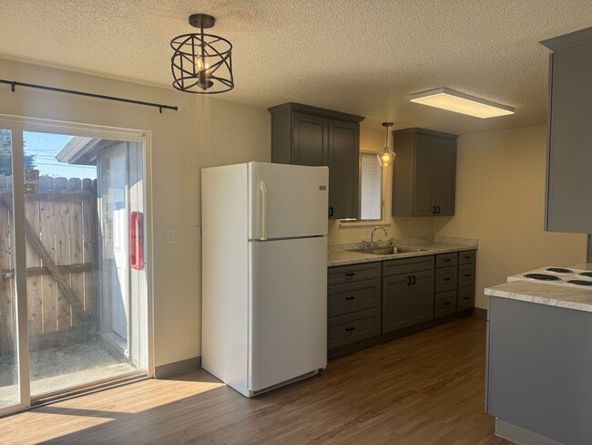 Photo - 2729 California St Unit 3