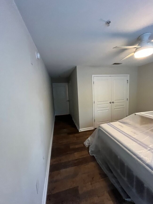 Building Photo - 14-1416 Romak Unit 14-1416 - C