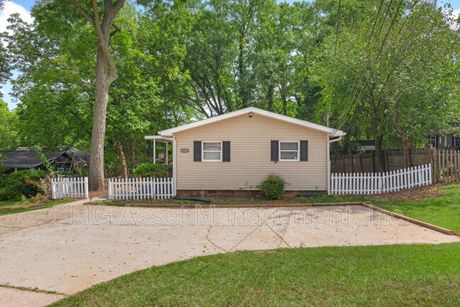 Photo - 2051 College Ave NE Unidad A