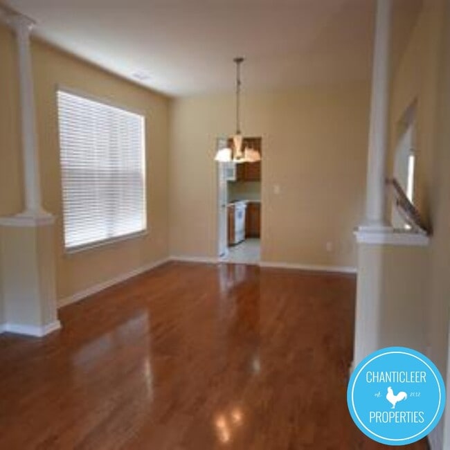 Photo - 105 Chandler Springs Dr