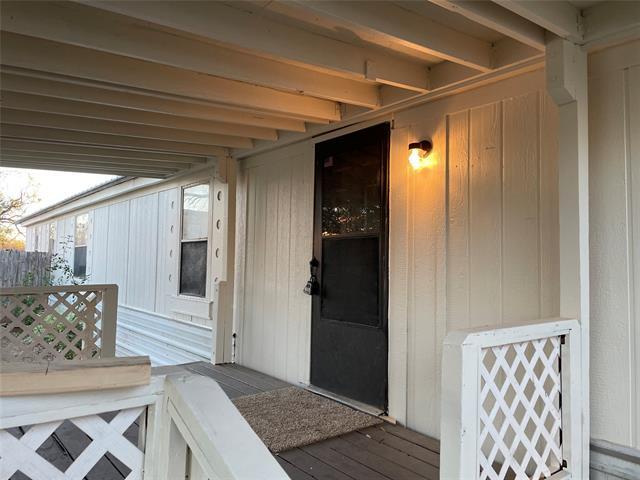 Photo - 102 Mendy Ln