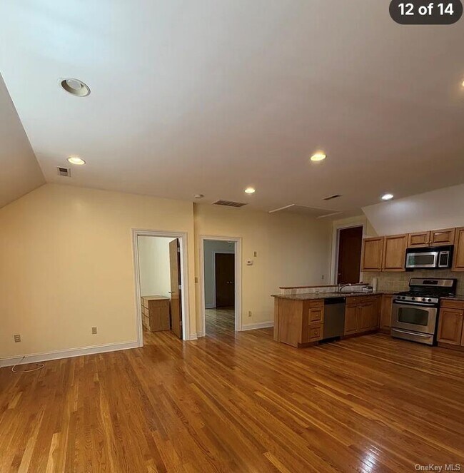 5 Candlewood Ct