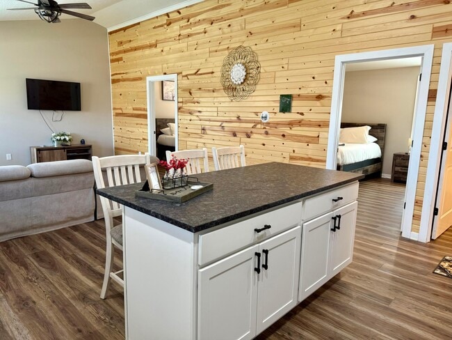 Photo - 813 Eaton Hollow Rd SW