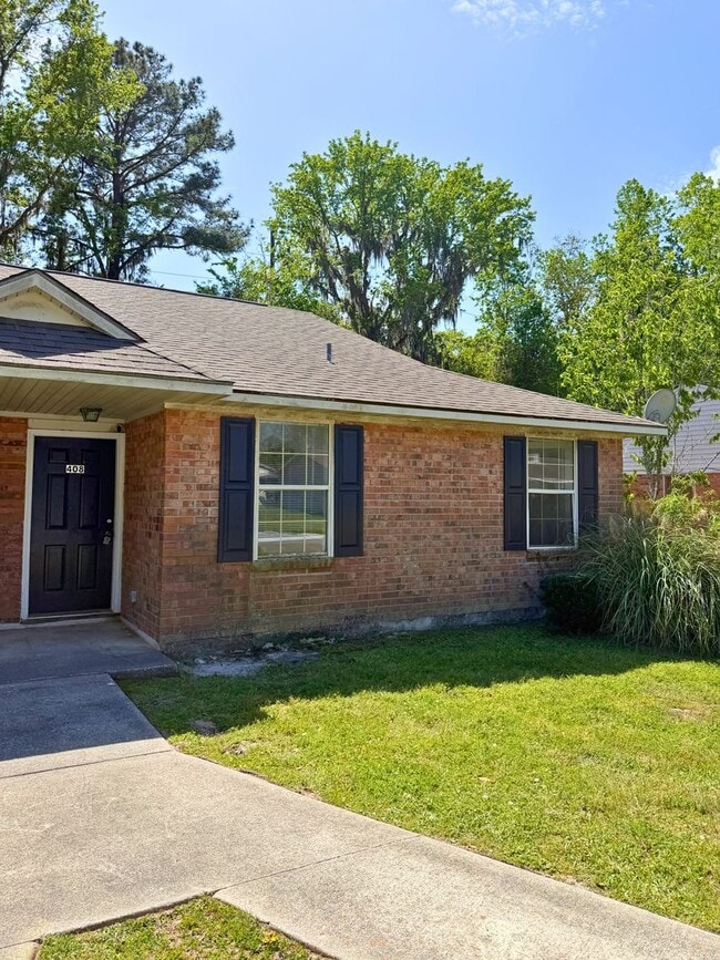 Photo - 2/2 with landscaping included