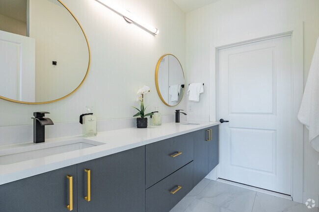2BR, 2BA