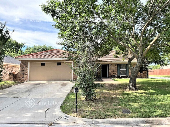 Building Photo - 200 Kalmia Dr Rental