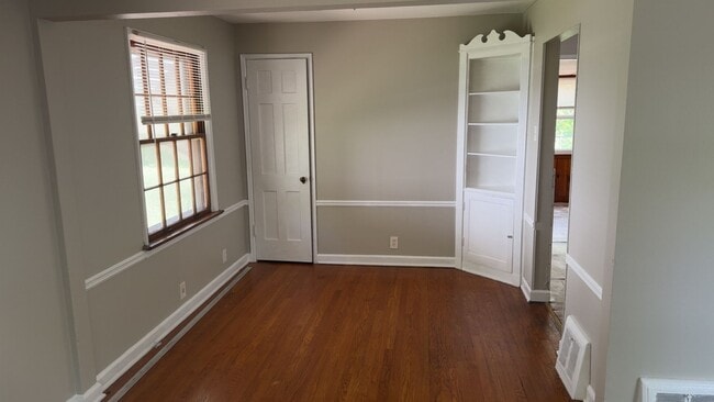 Photo - 1906 Bainbridge Dr