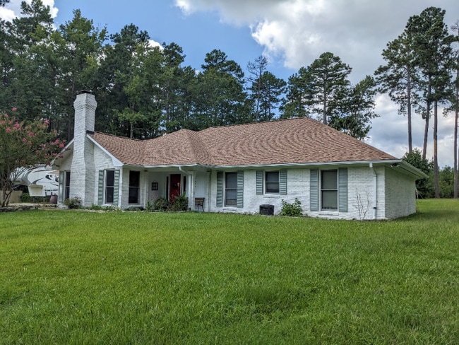 Building Photo - 8485 NE Pines Rd Rental