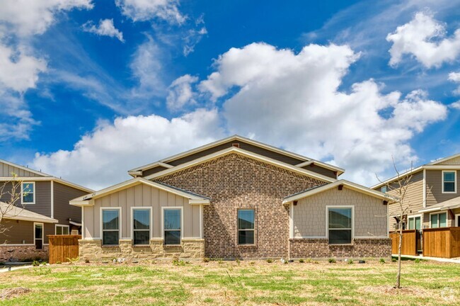 Building Photo - GORGEOUS 3 BEDROOM FOUR PLEX LOCATED IN MI... Rental
