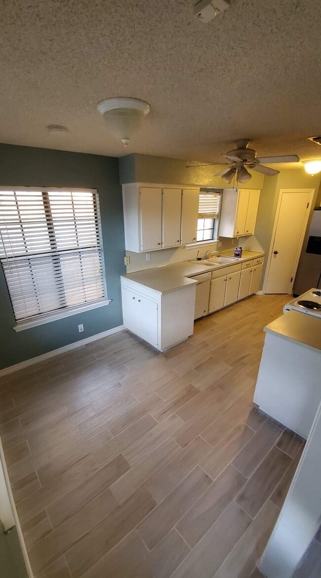 Photo - 4610 Neely Ave