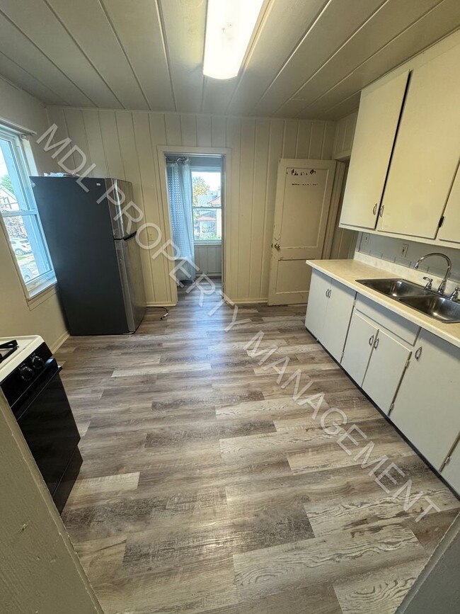 Photo - 2301 Fraser St Unit 3