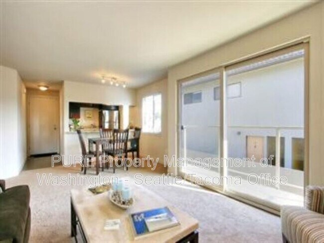 Photo - 4012 California Ave SW