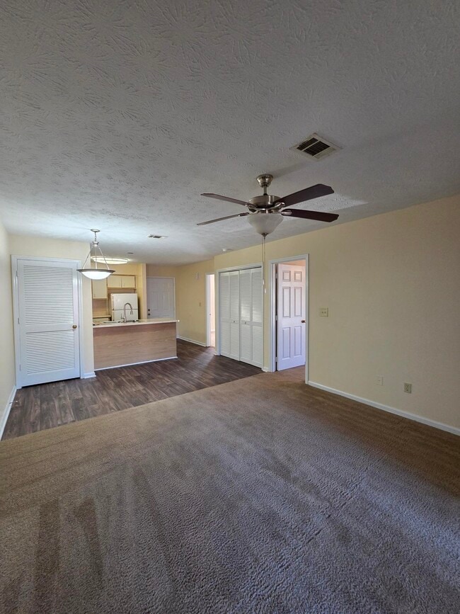 Vista de la sala de estar - Northcreek