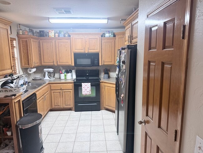 Photo - 818 Kc Ct