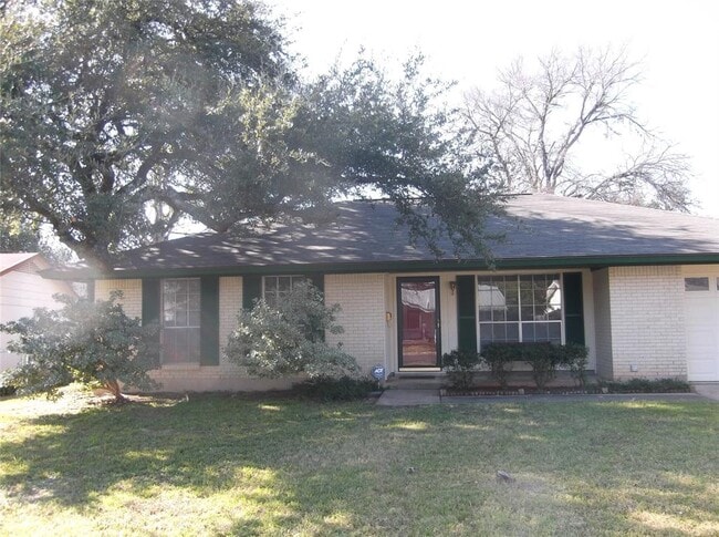 Photo - 2111 Falcon Hill Dr Casa