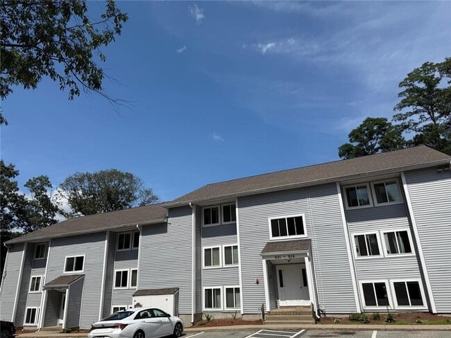 Building Photo - 400 New River Rd Unit 905