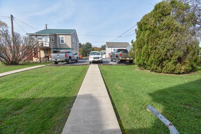 903-905 Bellefonte Ave
