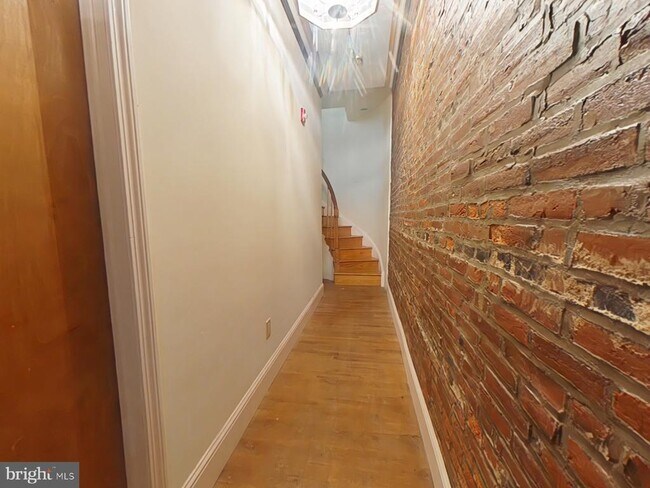 Photo - 606 S 16th St Unit 2