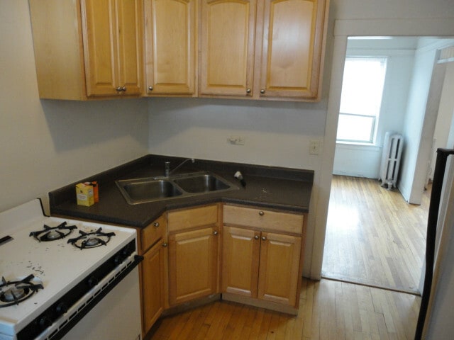 Photo - 1920 W Winona St