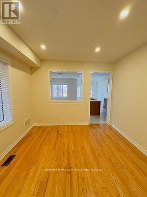 Photo - 3422 Stoney Crescent